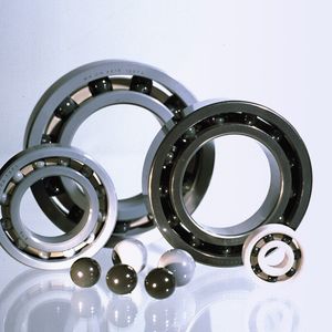 Bild 1: Keramische Werkstoffe werden für Vollkeramiklager und für sogenannte Hybridlager verwendet – bei Hybridlagern bestehen nur die Wälzkörper aus Keramik.