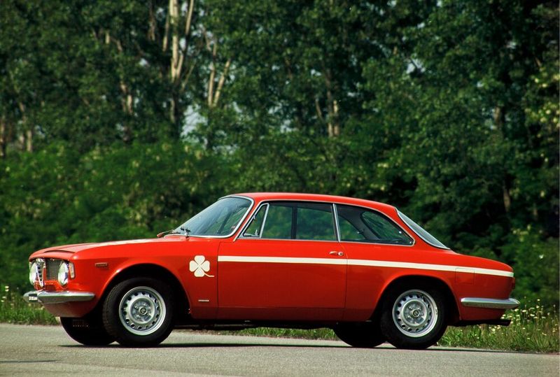 Heute kennzeichnet die Modellbezeichnung Junior ein kleines SUV von Alfa Romeo – 1966 debütierte der erste Alfa Junior als Coupé im Bertone-Design. (Bild: Alfa Romeo)
