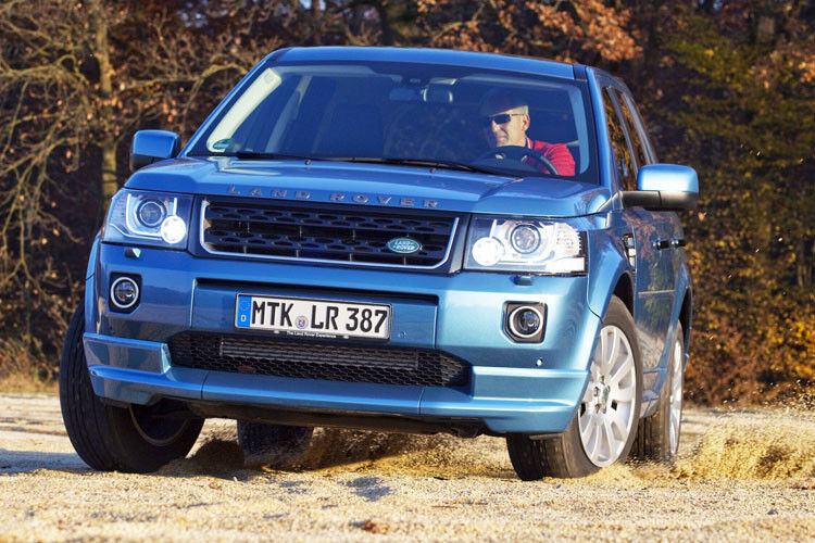Zur Wahl stehen drei Motoren: 2,0-Liter-Benzin-Direkteinspritzer (177 kW/240 PS), 2,2-Liter-Diesel (110 kW/150 PS) und 2,2-Liter-Diesel (140 kW/190 PS). (Foto: Land Rover)