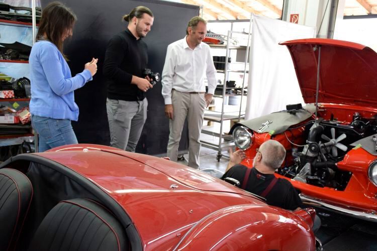 Die Jurymitglieder des Deutschen Werkstattpreises waren von den Klassikern mehr als begeistert.  (Rubbel/»kfz-betrieb«)