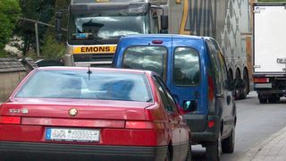 Dichter Verkehr: Eine Handy-App soll Unfälle vermeiden (Thomas Kuther)