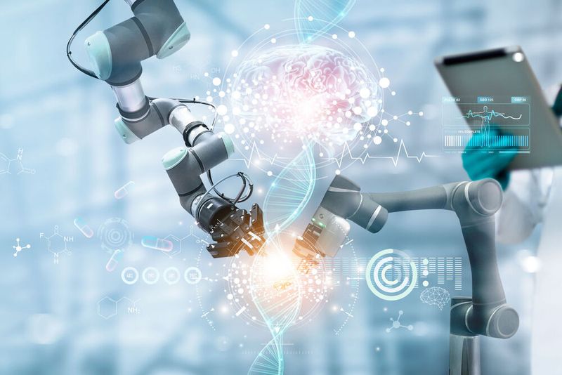 Die Robotik eröffnet neue Möglichkeiten in der Telemedizin. In China ließ sich jüngst eine Patientin von einem Roboter operieren – gesteuert von einem Chirurgen, der sich 4.500 km entfernt aufhielt. Die Robotik eröffnet neue Möglichkeiten in der Telemedizin. In China ließ sich jüngst eine Patientin von einem Roboter operieren – gesteuert von einem Chirurgen, der sich 4.500 km entfernt aufhielt.