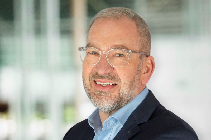 Helmut Prieschenk, langjähriger Geschäftsführer beim Parksteiner Intralogistik-Experten Witron: „Ich bin mir sicher, dass ich noch ein End-to-End-Witron-AI-Modell für das Warehouse erleben werde.“ (Bild: Witron)