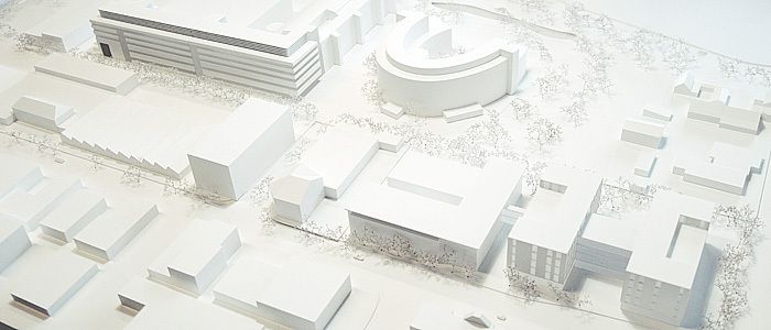 Mit der Generalplanung der drei Teilprojekte (Neubau Produktion und Büros, Neubau Rohstofflager sowie Neubau Forschung und Entwicklung) wurde Carpus+Partner betraut. Bis zu 500 neue Arbeitsplätze sollen mittelfristig im operativen Hauptquartier des Unternehmens entstehen.  (Bild: Carpus + Partner)