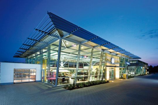 2007 errichtete Glinicke den Neubau für Volkswagen in Minden. (Archiv: Vogel Business Media)