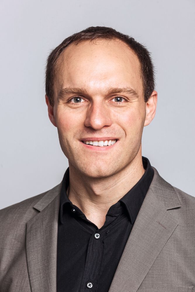 „Die Anforderungen der modernen Produktion können noch immer nicht ausreichend realisiert werden“, erklärt Werner Kraus Leiter Abteilung Roboter- und Assistenzsysteme, Fraunhofer IPA.