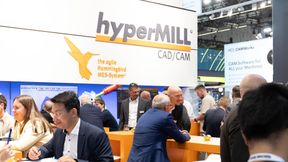 Die Funktionspakete von Hypermill und das Hummingbird-MES boten Anlass für viele Gespräche – besonders die NC-Code-basierte Simulation stieß auf großes Interesse. (Bild: Open Mind)