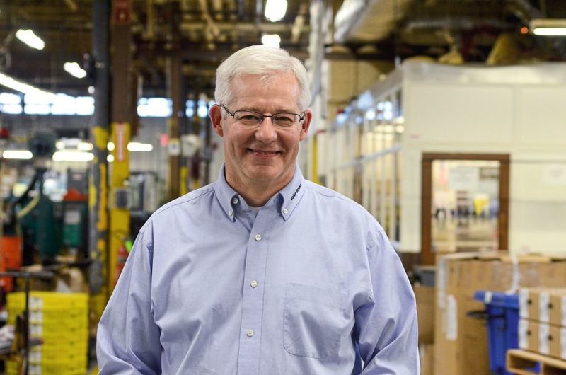 Steve Ernest, Vice President Engineering und Business Development Jacobs Vehicle Systems, erklärt: „Die HPD-Motorbremse wurde für Hersteller entwickelt, die Motoren mit einer hohen Leistungsdichte für eine bessere Kraftstoffeffizienz und niedrigere Gesamtbetriebskosten anbieten. Unser Ziel auf der IAA ist es, die Aufmerksamkeit für die  Vorteile der HPD-Motorbremse von Jacobs weiter zu steigern.“ (Jacobs Vehicle Systems)