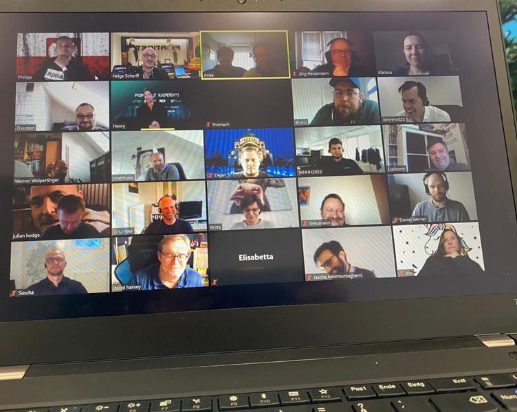 Helge Scherff (Nuvias) testet mit über 80 Kollegen, wie gut seine Bandbreite aktuell wirklich ist. (Bild: Helge Scherff)