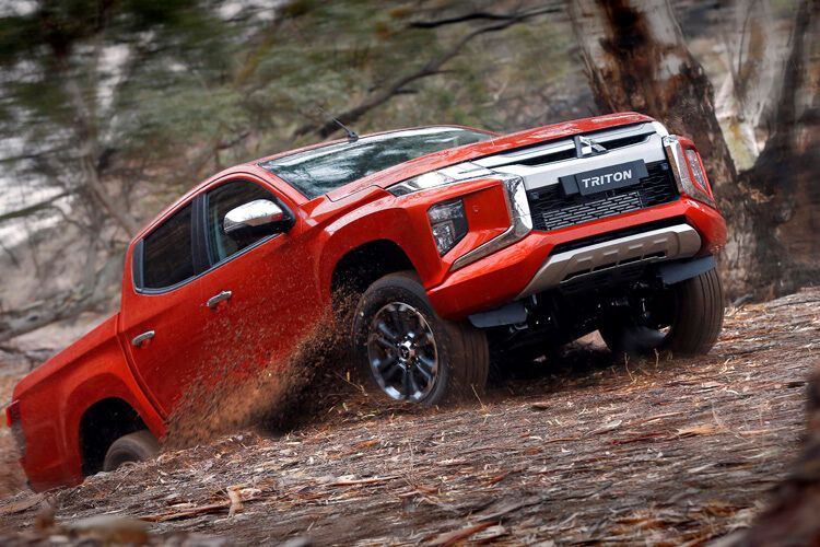 Weil ein Pick-up zuallererst Arbeitstier ist, ordentlich was wegstecken und noch mehr wegschleppen muss, standen weder der Leiterrahmen noch die Blattfedern zur Diskussion (Bild: Mitsubishi)