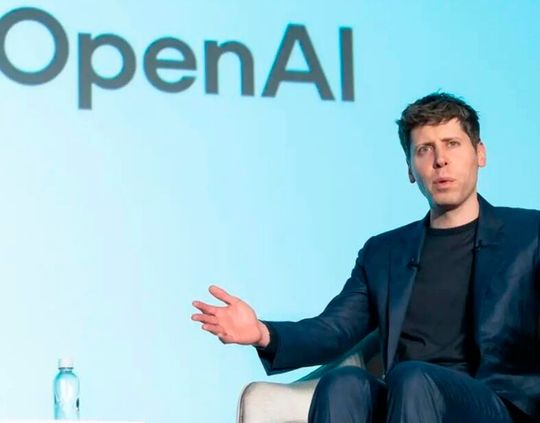 In Süd und Nord vertreten! Sam Altman hat mit dem Handeslblatt gesprochen! Dabei hat sich herausgestellt, dass „OpenAI“ ein zweites Büro in Deutschland einrichten will. Standort soll Berlin sein ...(Bild:  AP)