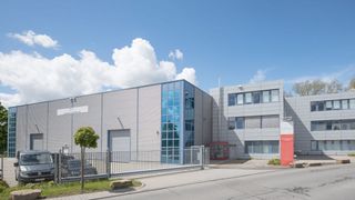 Valmet Automotive präsentiert das Batteriesystem Energy Pack als Ergänzung der eigenen Produktfamilie Modular Battery Platform, die derzeit Varianten des Batteriesystems Power Pack umfasst.  (Bild: Valmet Automotive)