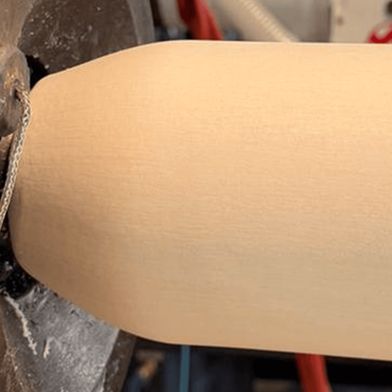 Auf Basis von thermoplastischer Stärke konnte am IKV mit physikalischen Treibmitteln erfolgreich eine flexible Schaumfolie hergestellt werden. (Bild: IKV)