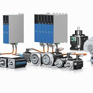 Das Stöber Portfolio: Antriebsregler, Getriebemotoren, One Cable Solution – der Anwender erhält alles aus einer Hand. 