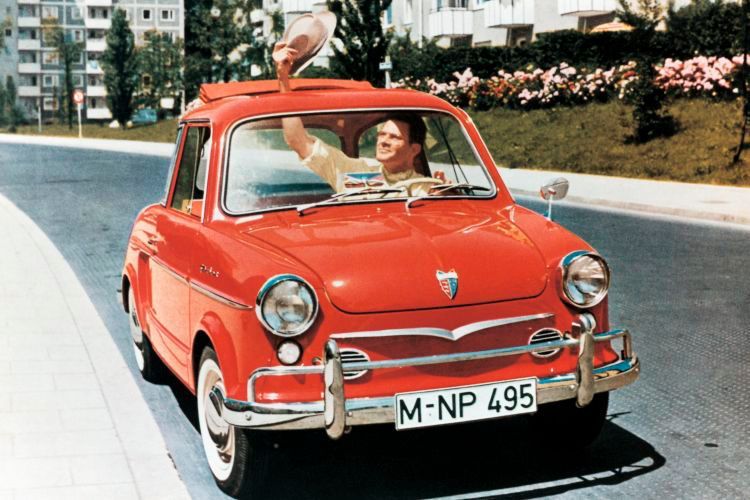 Auch NSU fing nach dem Krieg klein an: Der Prinz verfügte über einen 583 cm³ großen, quer im Heck eingebauten, luftgekühlten Parallel-Twin-Motor, der 20 PS (15 kW) leistete.  (Foto: Audi)