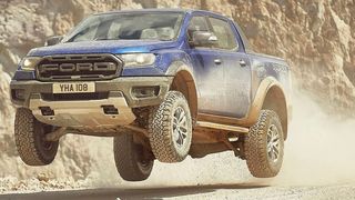 Der Ford Ranger kommt in einer geschärften Raptor-Variante. (Ford)