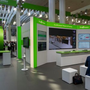 Am Stand von Schneider Electric gab es wie immer viel zu erfahren – über Unternehmensaktivitäten wie auch Produkte. Bei Letzteren lag auch bei der diesjährigen Hannover Messe ein großes Gewicht auf dem Eco-Struxure Automation Expert. Dabei handelt es sich um ein offenes, anlagenzentriertes und softwaredefiniertes Automatisierungssystem, das die Abhängigkeit zwischen Anwendungssoftware und der Hardware-Plattform, auf der sie läuft, durchbrechen soll.(Bild:  Vogel Communications Group)