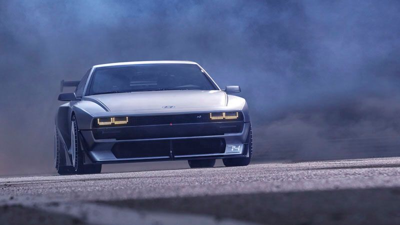 Mit dem N Vision 74 blickt Hyundai in die weitere Zukunft – auch wenn das Auto optisch eher retro ist. (Bild: Hyundai)