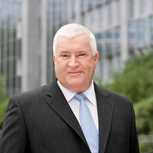 Dr. Klaus Engel ist Vorsitzender des Vorstands bei Evonik und war bis Oktober 2012 Präsident des VCI.