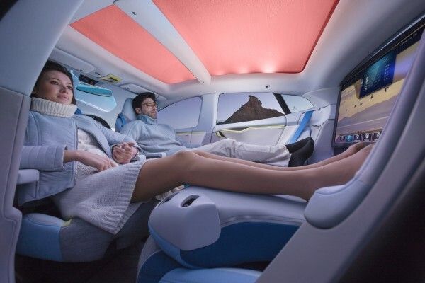 Mit dem vollelektrisch angetriebenen Konzeptfahrzeug „XchangE“ zeigt die Schweizer Ideenschmiede Rinspeed auf dem Genfer Auto-Salon die Zukunft des autonomen Fahrens.  (Rinspeed)