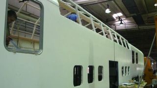 Domecar 2012 – Modernisierung eines Klassikers: RailAdventure lässt bei der Halberstädtischen Verkehrs-Industrie-Systeme ein Domecar modernisieren. Beim Kabelschutz setzt man auf Produkte von PMA . (Bilder: VIS Verkehrs-Industrie-Systeme)