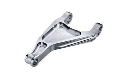 Die 5-Achs-Simultanbearbeitung komplexer Geometrien, beispielsweise im Fall von Fahrwerkskomponenten, gehört im Flugzeugbau zum Tagesgeschäft.(Bild:  DMG Mori)