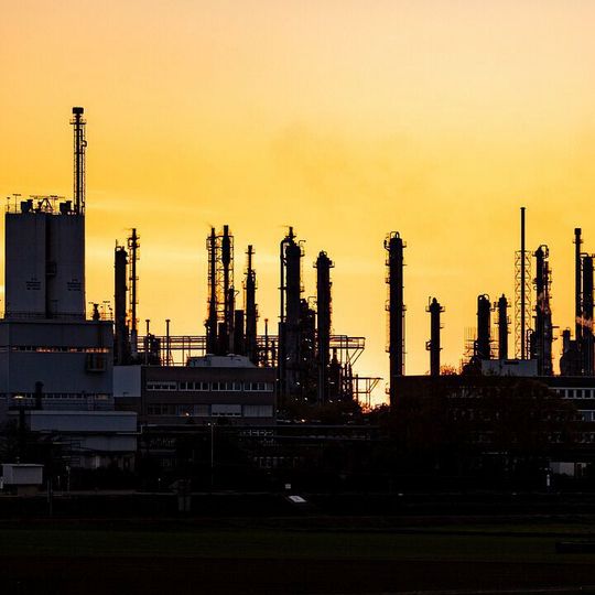 Die Chemiebranche erlebt wegen des Anstiegs der Energiepreise im Zuge des Ukraine-Kriegs und der schwachen Konjunktur eine tiefe Krise. (Bild:  frei lizenziert /  Pixabay)