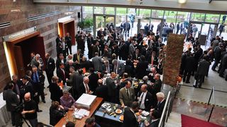 Meet and Greet: Die Namur-Hauptsitzung ist ein wichtiger Treffpunkt der Automatisierungsanwender in der Prozessindustrie.  (Bild: PROCESS)