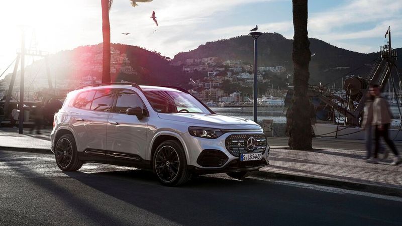 Der Elektro-Großraumvan Mercedes GLB ist die Alternative für aufstrebende Familienväter. (Bild: Mercedes-Benz)