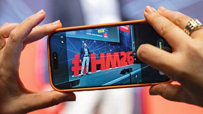 Rund 3 500 Unternehmen aus den Bereichen Maschinenbau, Elektro- und Digitalindustrie sowie Energiewirtschaft werden auf der Hannover Messe Lösungen für die Produktion und Energieversorgung päsentieren. (Bild:  HMI)