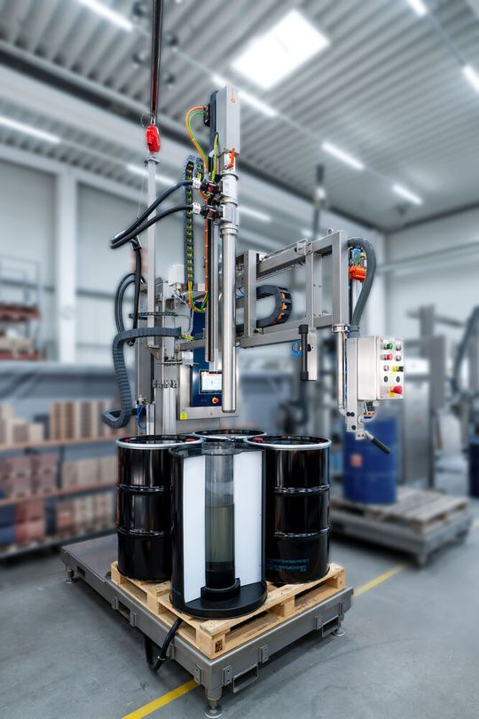 Palettenfüllanlage Elementra 26 für hochviskose Medien(Bild:  Feige)