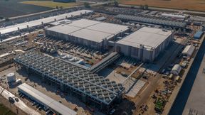 Hier ist das Microsoft-Rechenzentrum in Wisconsin, in den USA, zu sehen. Der Hyperscaler war als Ankermieter im Nscale-Projekt in Loughton vorgesehen. Fragen darüber, ob sich Microsoft ein anderes Projekt sucht und wer der neue Nscale-Ankermieter wird, bleiben offen. (Bild: Microsoft)