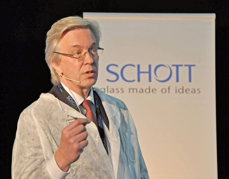 Dr. Jürgen Sackhoff, Executive Vice President des Geschäftsbereichs Pharmaceutical Systems der Schott AG: 