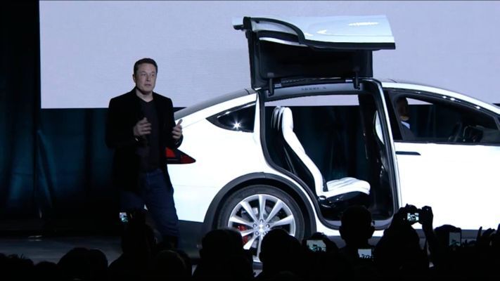 Normalerweise wird den Rücksitzen im Auto keine besondere Aufmerksam zuteil. (Bild: Tesla)