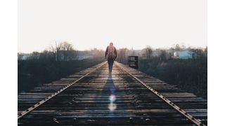 Allein auf weiter Flur: Als Einzelkämpfer hat man es im IoT schwer. (Dan Gribbin/www.unsplash.com)