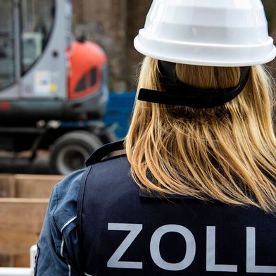 Der Carbon Border Adjustment Mechanism (CBAM) läuft – und verursacht mancherorts konkrete Umsetzungsprobleme. (Bild: © Medienzunft Berlin - stock.adobe.com)