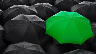 Sich von der Masse abheben kann man mit Managed Services. Und so Kunden einen Schutzschirm zur Verfügung stellen. (Bild: peterschreiber.media - stock.adobe.com)