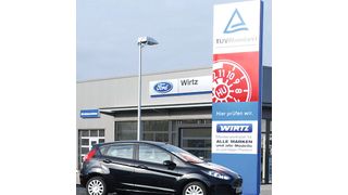 Die gesamte Nutzfläche des Ford-Servicebetriebs von Robert Wirtz in Jüchen beträgt 630 Quadratmeter. Planungsgrundlage war die Werkstatttypologie von Borgers. (Foto: Rubbel)