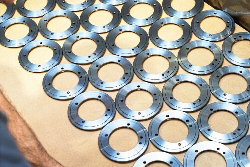 Finished rotationally symmetric forged parts for the automotive industry after machining on Emag machines – ready for delivery. (Image:Emag)