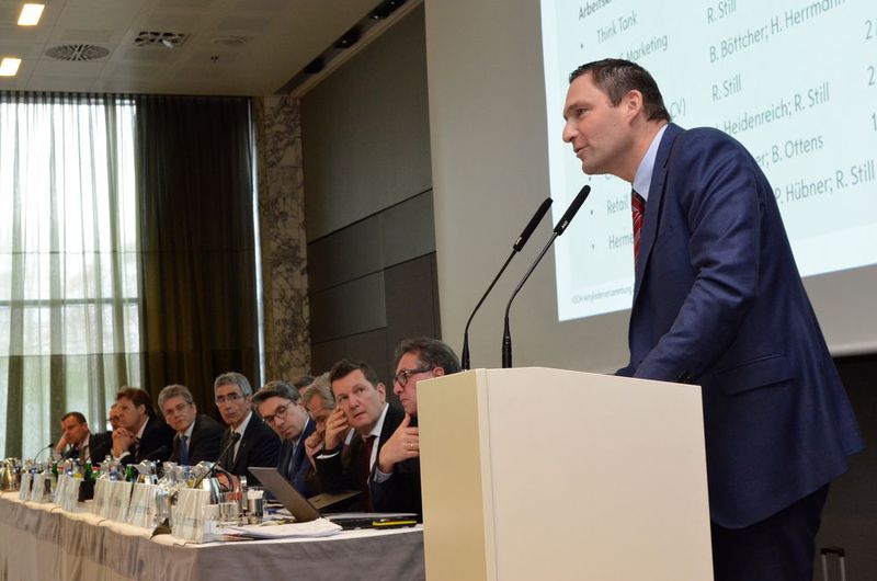 ... über die Arbeitsschwerpunkte aus der Verbandsarbeit.  (Bild: Rehberg / »kfz-betrieb«)