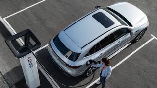 0102342693v1 (Bild: Daimler)