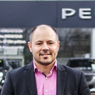 Sascha Nauerz hat die Schwinn-Autohäuser gekauft und will sie zu Mobilitätszentren für die Kunden ausbauen.(Bild:  Nauerz-Gruppe)