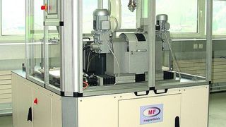 Nach der Beschichtung können in einem weiteren Arbeitsgang die Rauigkeit reduziert und Einschlüsse (Drop-lets) entfernt werden. (Archiv: Vogel Business Media)