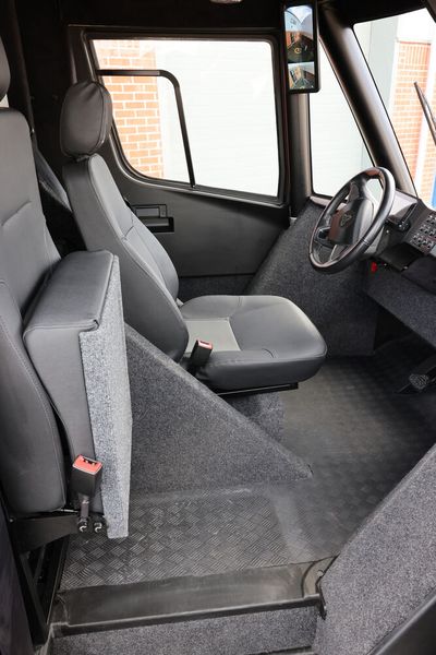 Dennoch sind Konfigurationen mit bis zu drei Sitzen in der Kabine möglich. (Bild: Watt/Duncan Jeggo)