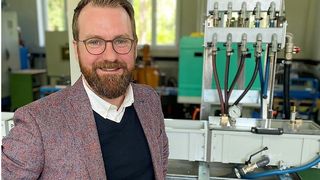 Prof. Dr.-Ing. Johannes Krückel möchte als Professor sein kunststofftechnisches Wissen an junge Menschen weitergeben. (Bild: THWS)