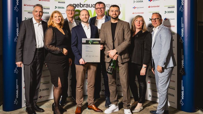 Über den zweiten Platz in der Kategorie Freier Handel freute sich das Team von Kamux Schwerin. (Bild: Stefan Bausewein)