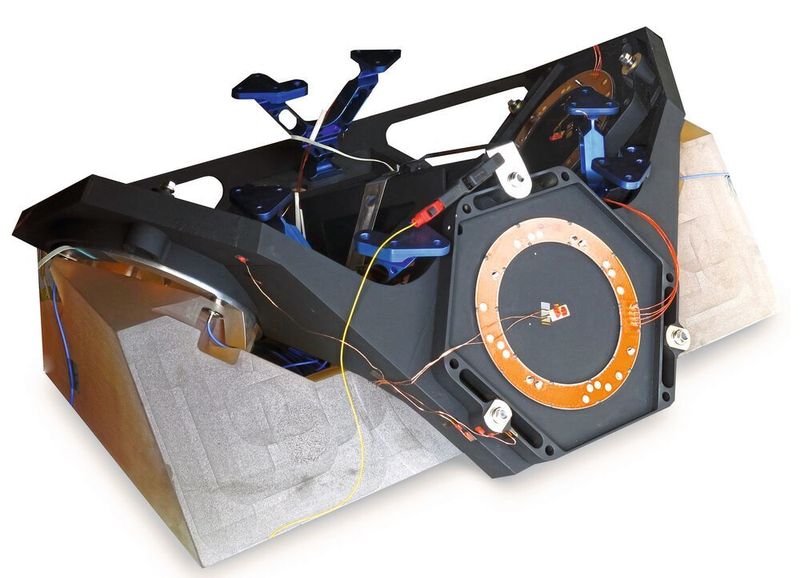 KRP Mechatec und Micro-Epsilon haben eine Messplattform zur hochgenauen Thermalverformungsmessung von Raumfahrtkomponenten entwickelt. (Micro-Epsilon)