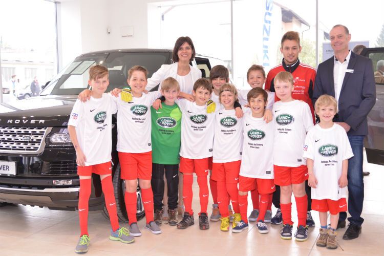 Um den Bekanntheitsgrad der Marke Land Rover in Coburg zu steigern, setzen Ralph Speyerer und seine Frau Beate auf regionales Sportsponsoring. (Foto: AH Am Eichberg/Land Rover)