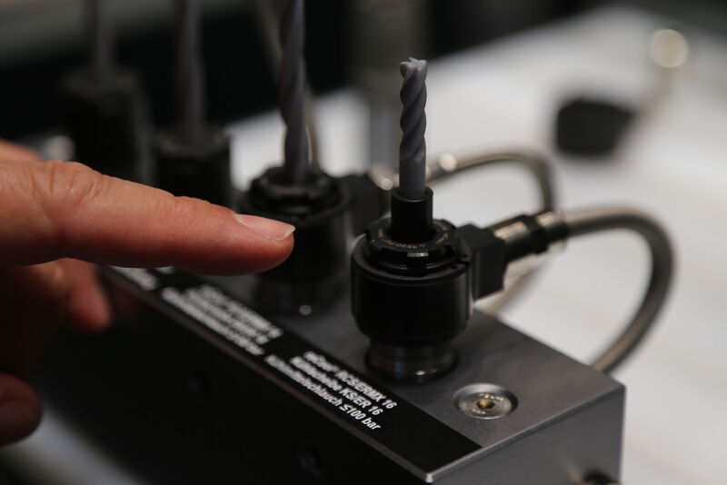 Rego-Fix auf der AMB 2014: DAs reCool-System von Rego-Fix eignet sich für den Einsatz mit ER Standard und ER-UP Spannzangen in angetriebenen Werkzeugen. (Bild: Böhm)