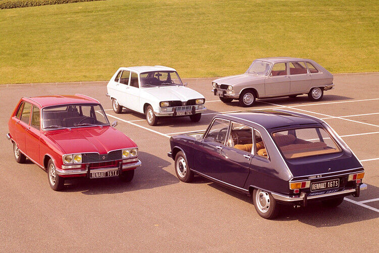 1975 präsentiert Renault den designierten Nachfolger Renault 20. Für den Renault 16 bedeutet dies jedoch noch nicht das Aus. Im Jahr 1976 verkauft Renault weltweit 103.179 R 16. Renault produziert deshalb beide Modelle vier Jahre lang nebeneinander. Im Januar 1980 macht der Urahn der Schrägheck­Limousinen nach 1.845.959 produzierten Exemplaren dann endgültig der jüngeren Generation Platz. (Foto: Renault)